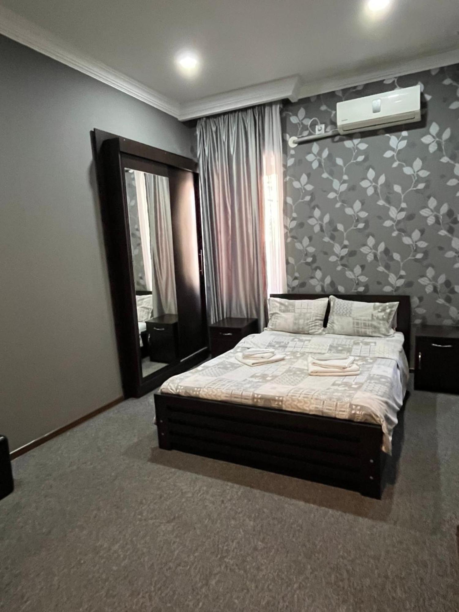 7 Rooms Tbilisi Luaran gambar