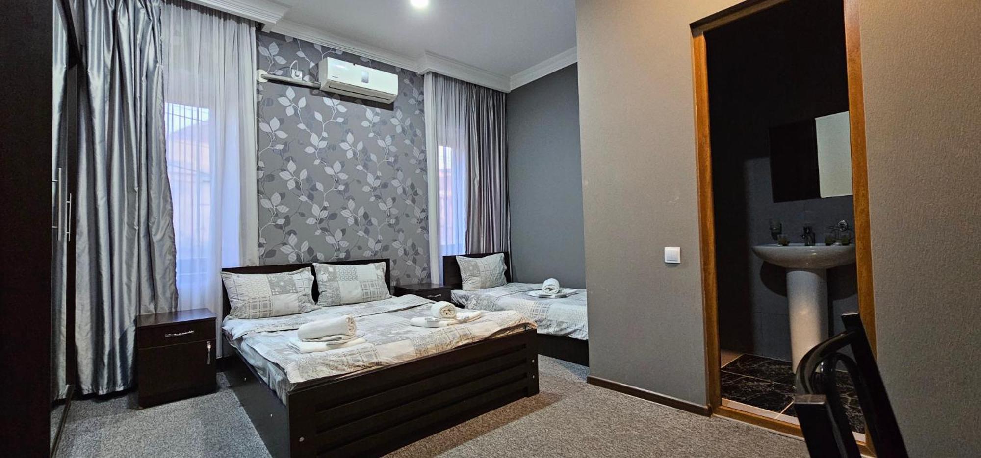 7 Rooms Tbilisi Luaran gambar