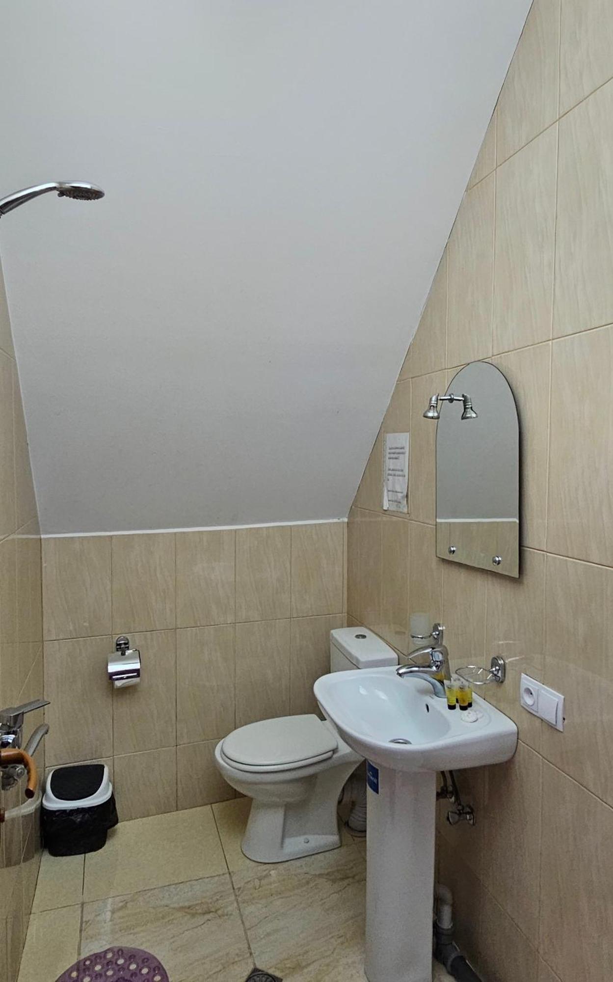 7 Rooms Tbilisi Luaran gambar