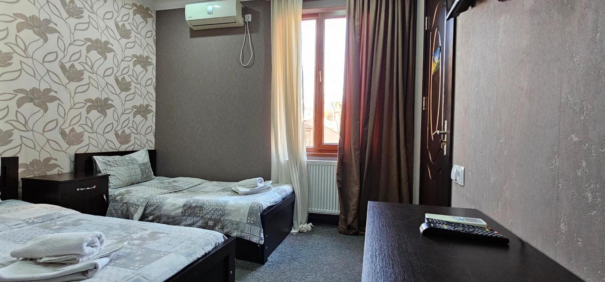 7 Rooms Tbilisi Luaran gambar