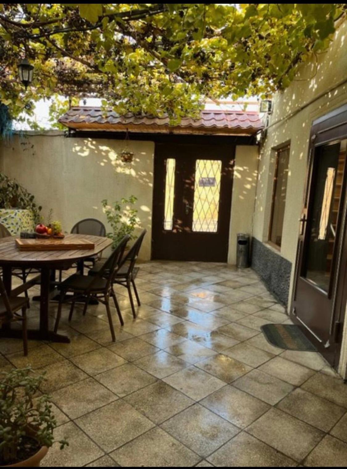 7 Rooms Tbilisi Luaran gambar
